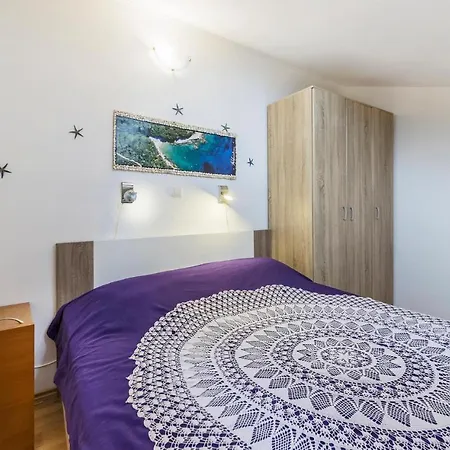 Apartament 1 Bedroom Lovely In